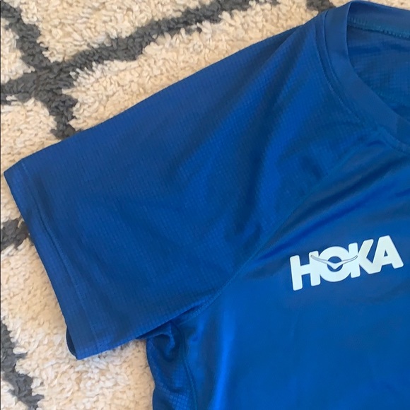 18. Hoka One One performance utility shirt - Picture 7 of 13
